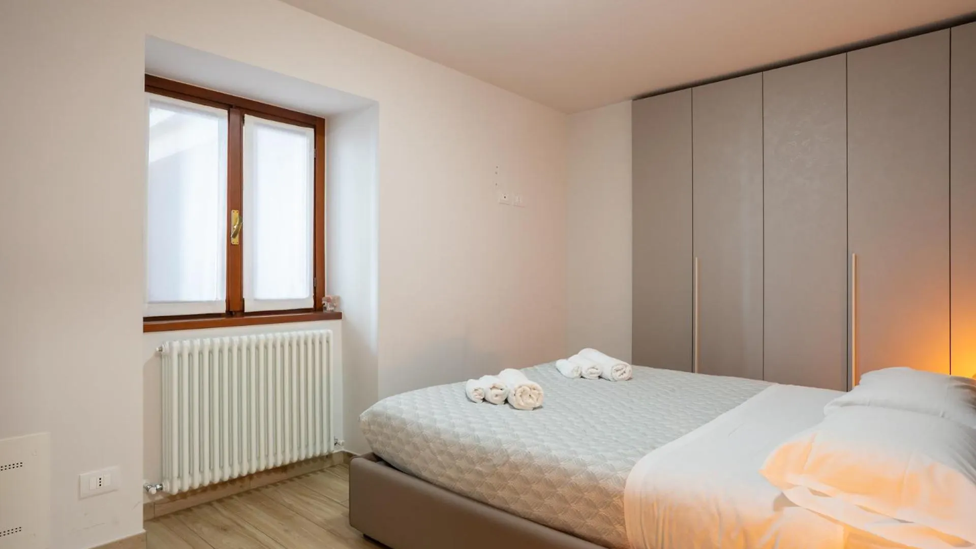 Lovely Bright Apartment In Barzio Center 0*,  Itálie
