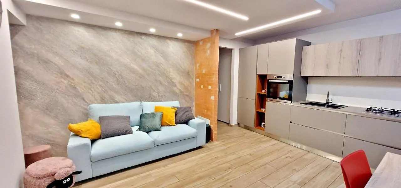 Lovely Bright Apartment In Barzio Center 0*,