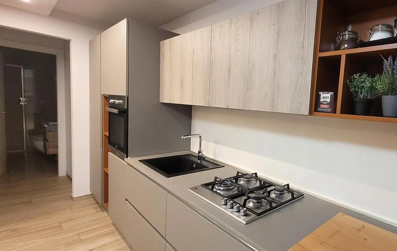 Lovely Bright Apartment In Barzio Center